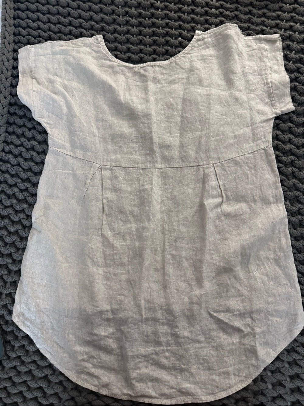 White Embroidered Linen Short-Sleeve Blouse - Picture 2 of 5